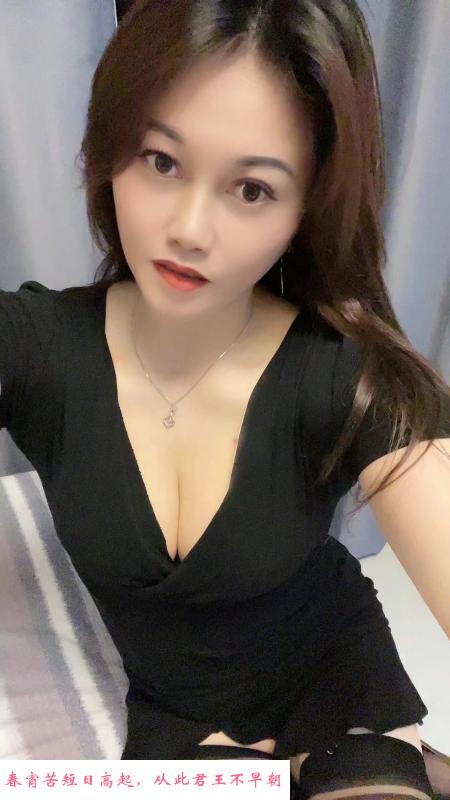 KB女王身材一流 第2张