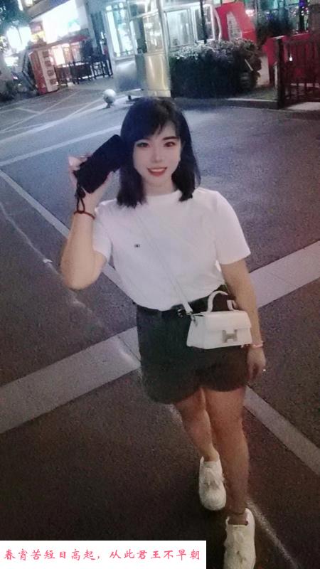 南湖娇小型少妇 第3张