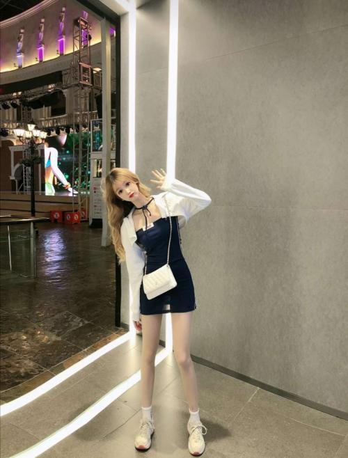 丰台刚下海丰满小美女上下甜 第1张
