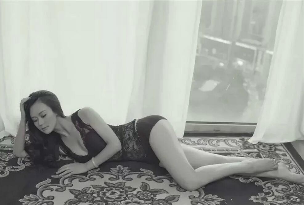 BY爱抚婉儿兼职妹子,女友的感觉 第1张