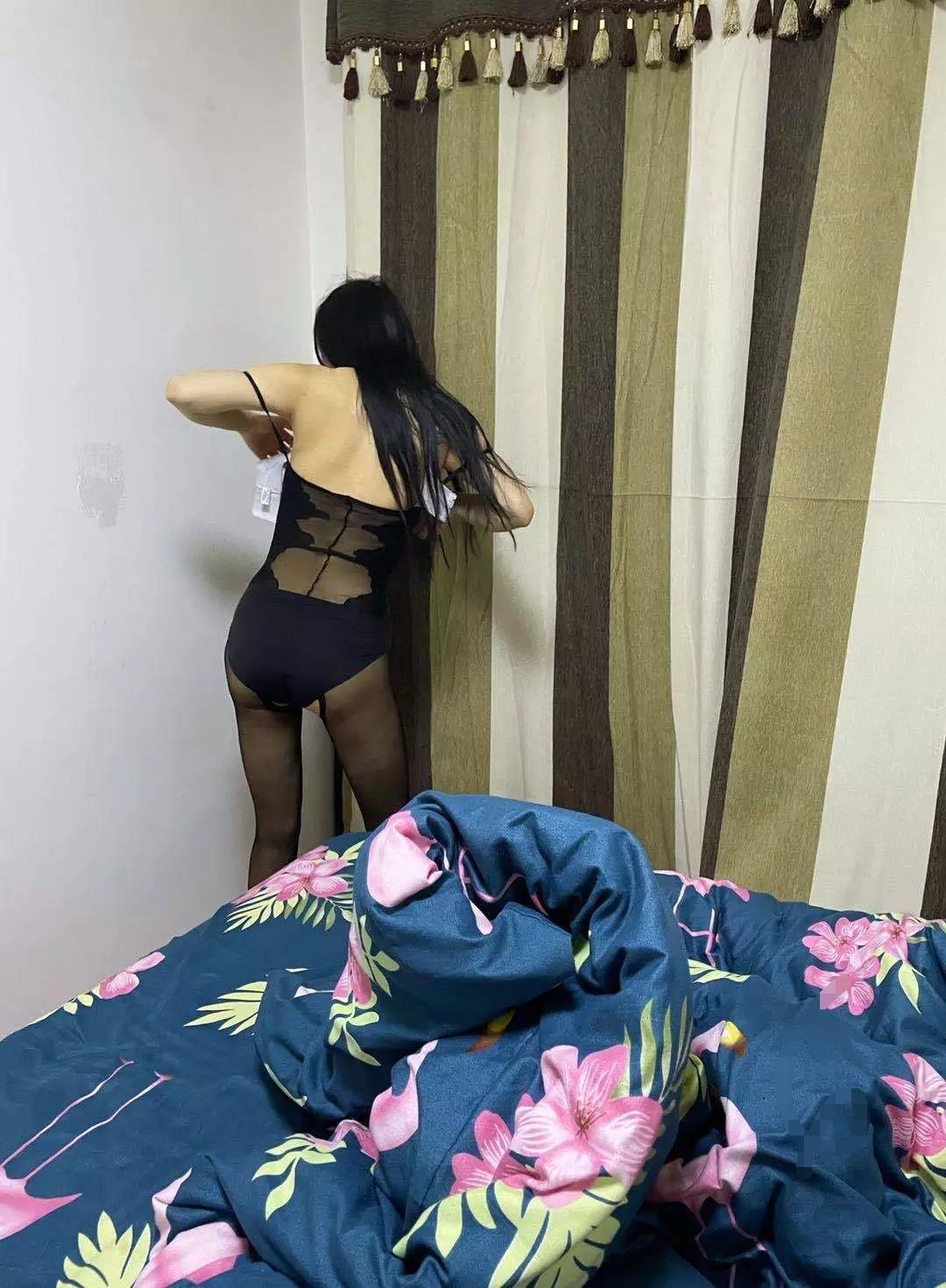 体验自聊的性感MM,很有魅力很放得开,附现场图 第1张