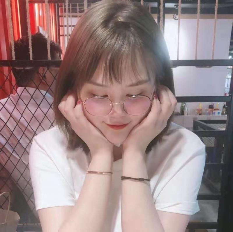 大胸妹妹温柔皮肤白 第2张