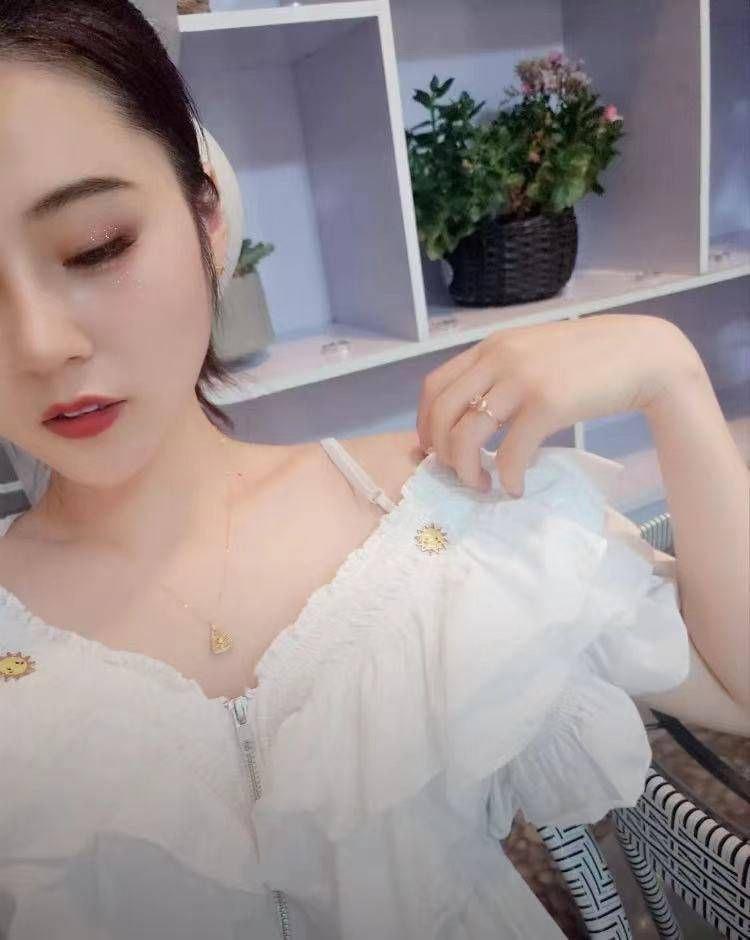 江宁大学城兼职妙龄女 第1张