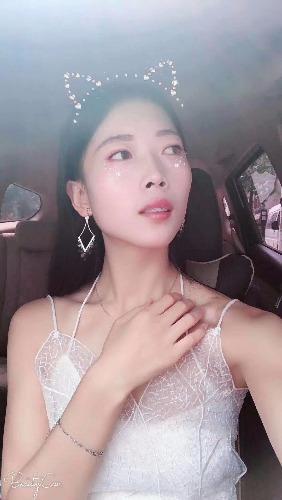 武汉学生气质妹子 第1张