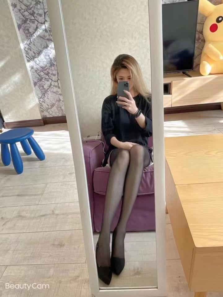 朝阳区姚家园小琪琪，性感美腿的主动小女生 第2张