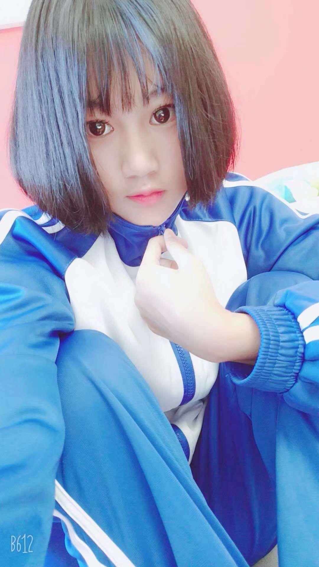 00后小萝莉,娇小玲珑,服务到位 第2张